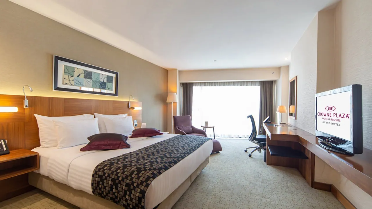 الفندق كراون بلازا حربيه - إسطبول